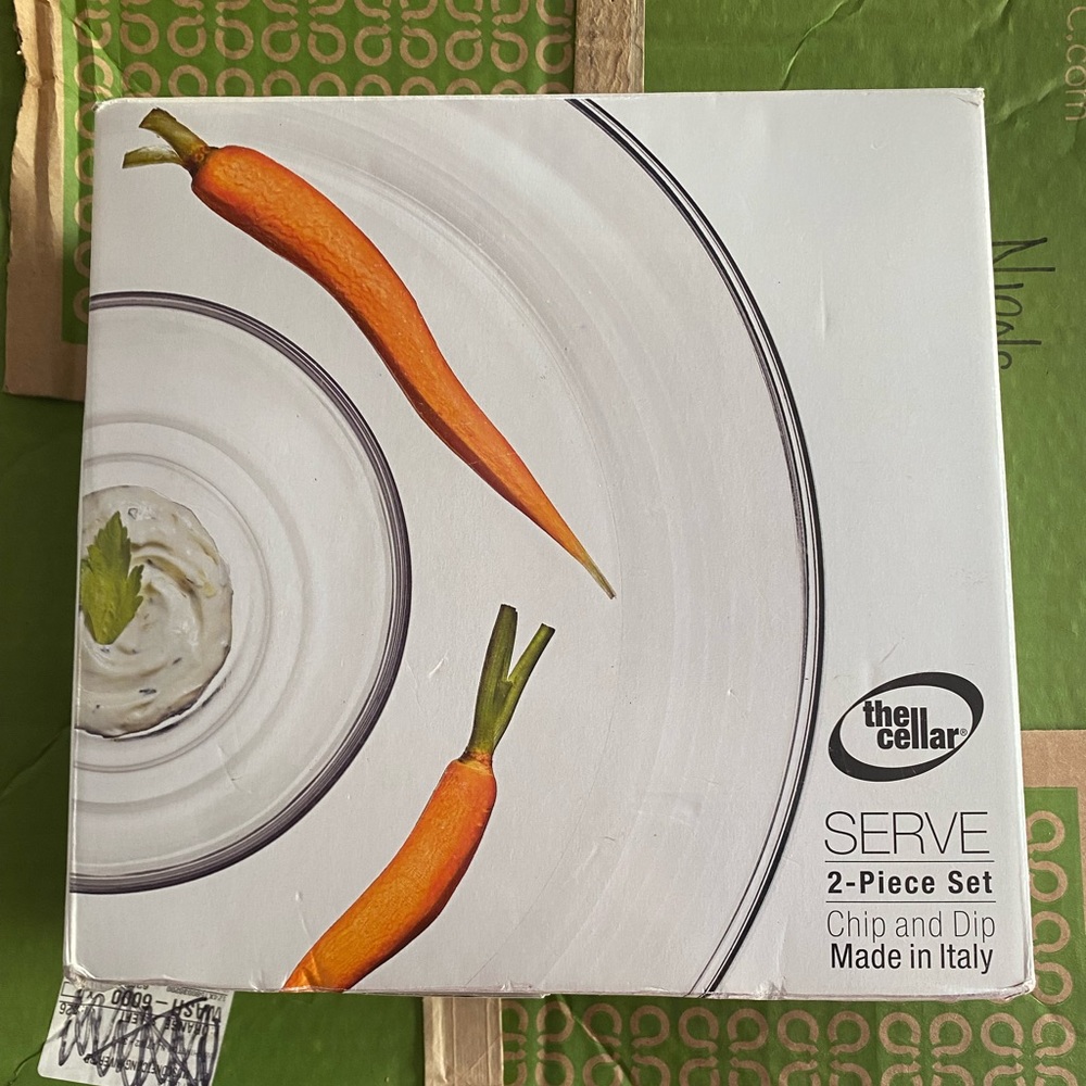 ⭐️BNWOT⭐️ 2-Piece Chip & Dip Set